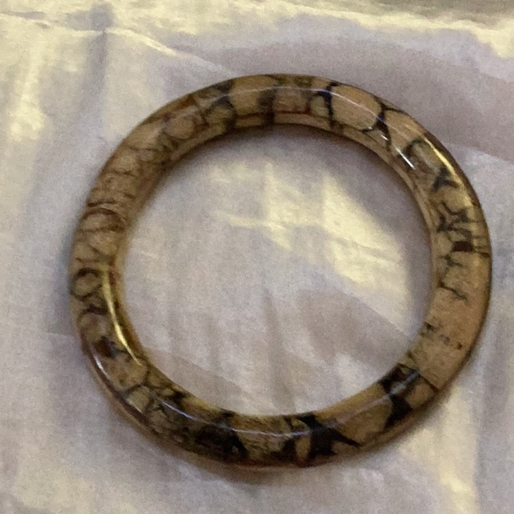 🌻Just Way Too Awesome & So Fun to Wear 
Solid Plastic Bracelet 🌻 - Picture 3 of 6